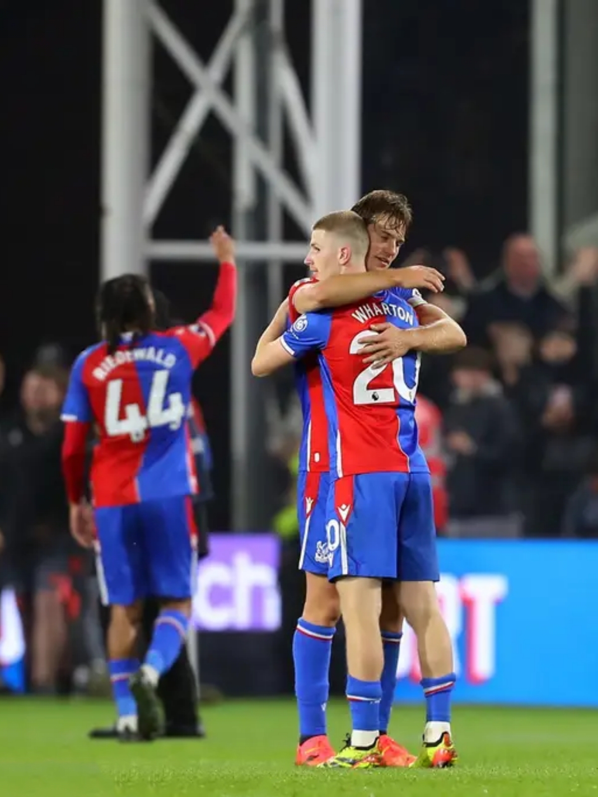 曼联盼望主场大捷，水晶宫或成棋逢对手的简单介绍